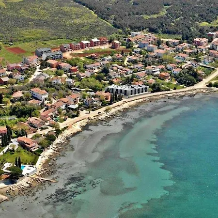 Kuca Dario By Interhome Apartman